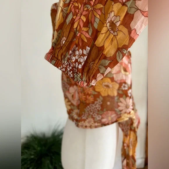 Billabong x The Salty Blonde Float On Long Sleeve Tie Front Crop Top Large - Picture 8 of 13